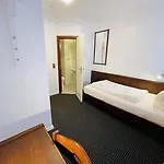 Brunnen מלון 3*